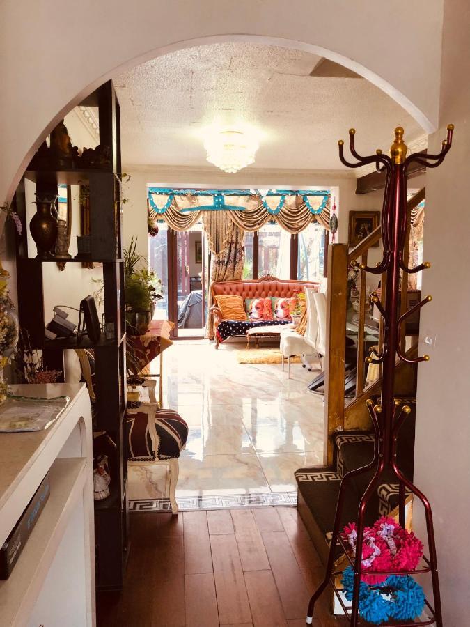 Cheerful 4 Bedroom House With Garden Free Parking ロンドン エクステリア 写真