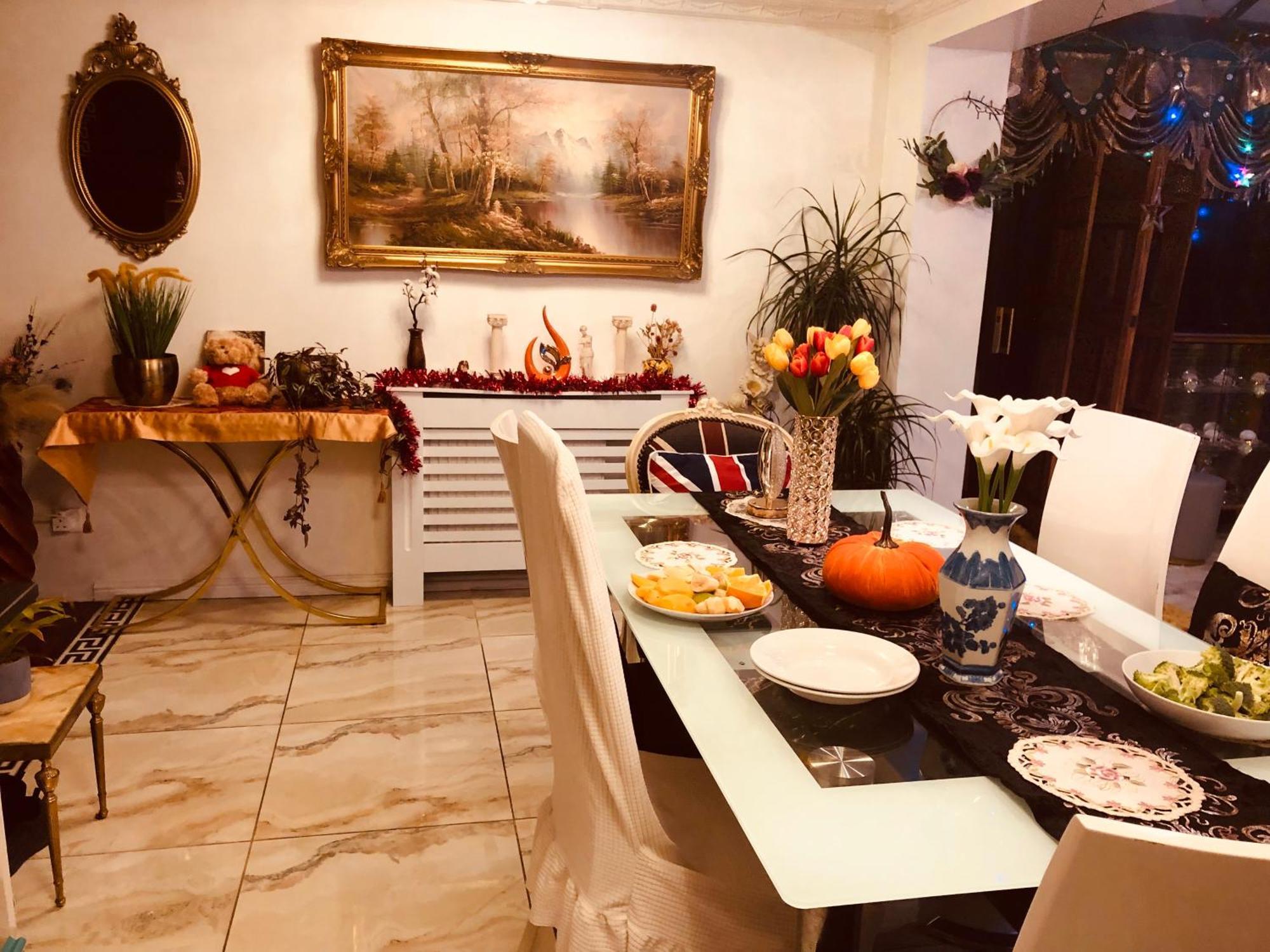 Cheerful 4 Bedroom House With Garden Free Parking ロンドン エクステリア 写真
